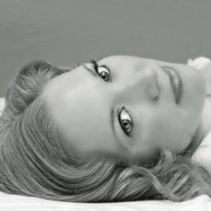 Meet your Posher, Hilary